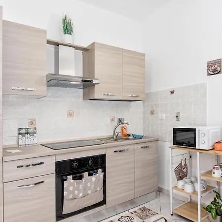 Daire 10 Min Torino Moderna Casa Due Piani Con Cortile
